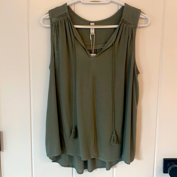 NWT Gentle Fawn sleeveless blouse - Picture 1 of 3